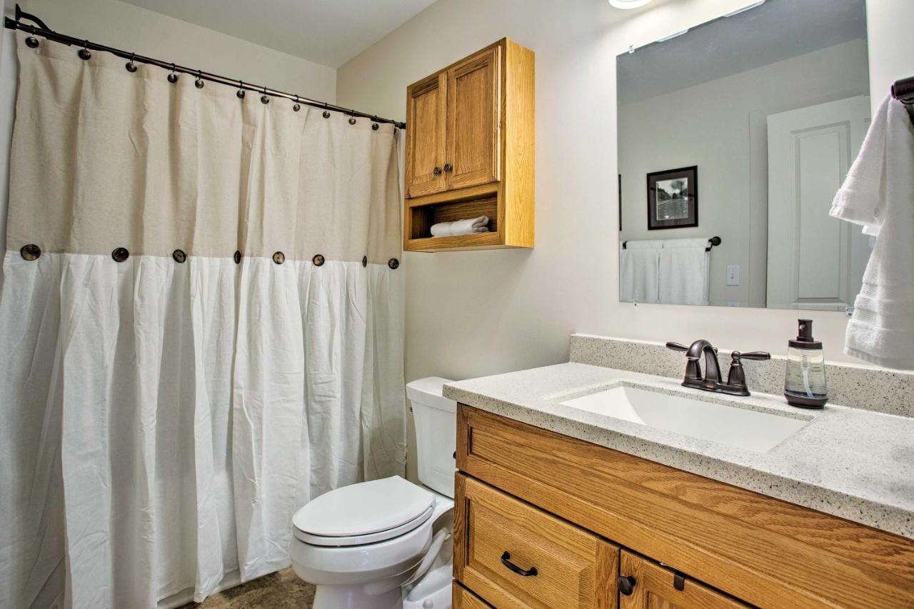 Newly Remodeled Apartment On Main Street In Saluda Dış mekan fotoğraf