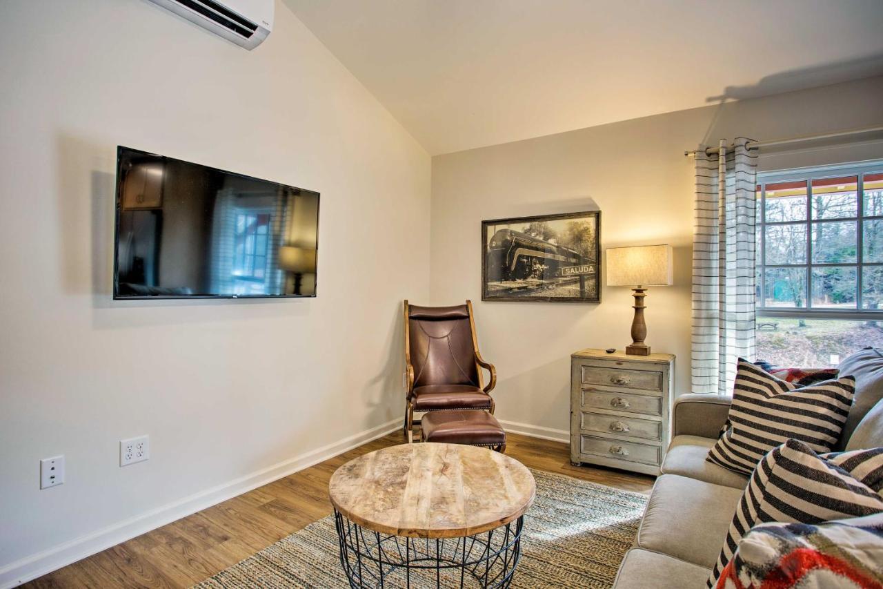 Newly Remodeled Apartment On Main Street In Saluda Dış mekan fotoğraf